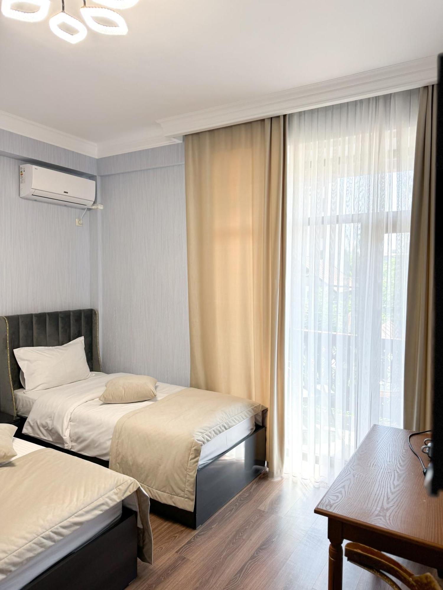 Armenia Hotel Erywań Zewnętrze zdjęcie