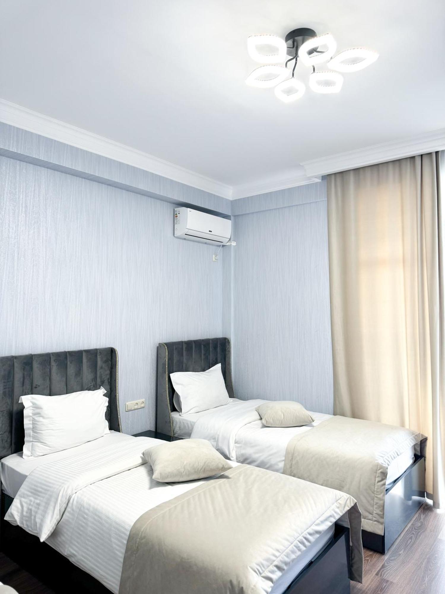 Armenia Hotel Erywań Zewnętrze zdjęcie