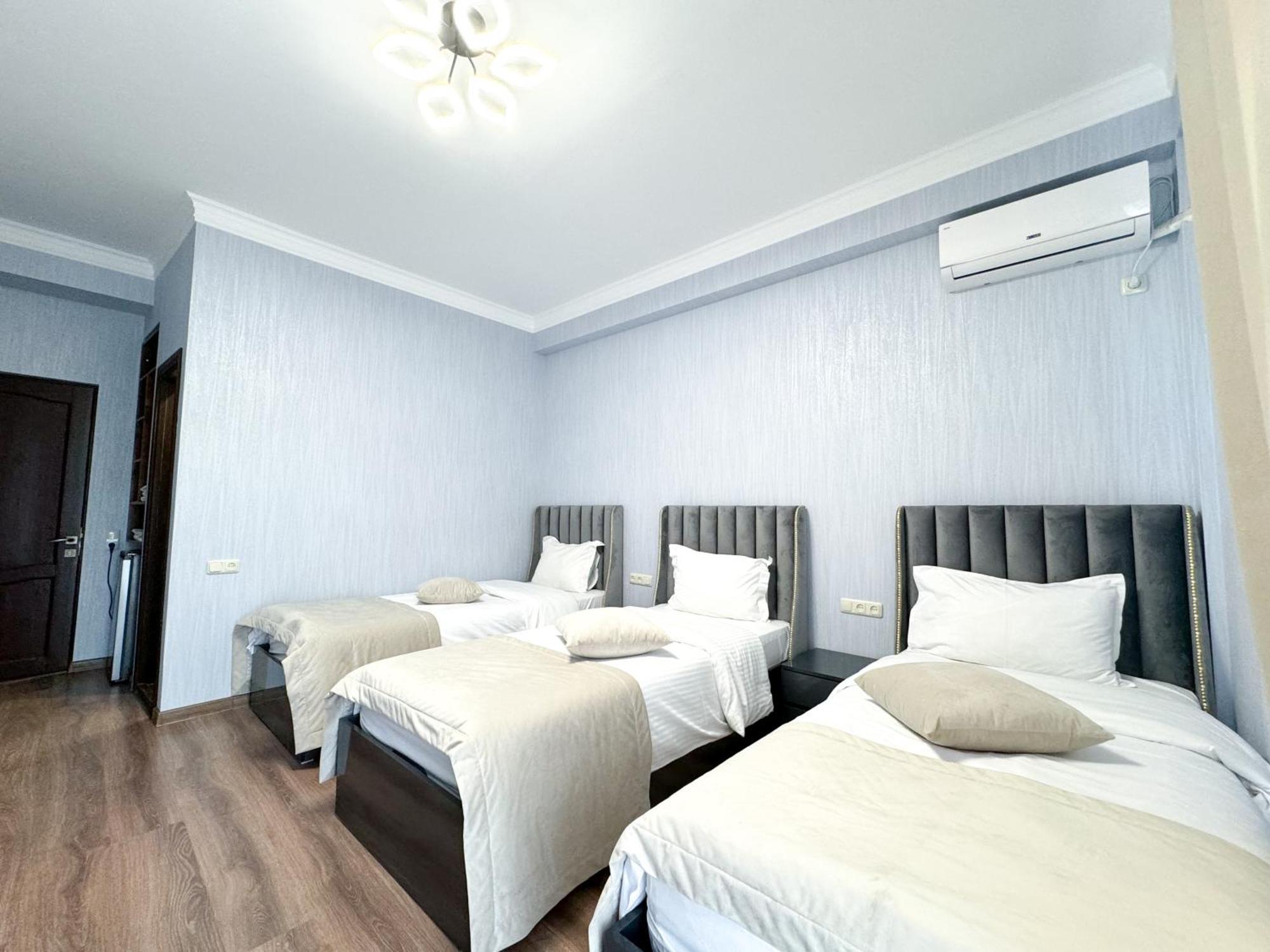Armenia Hotel Erywań Zewnętrze zdjęcie