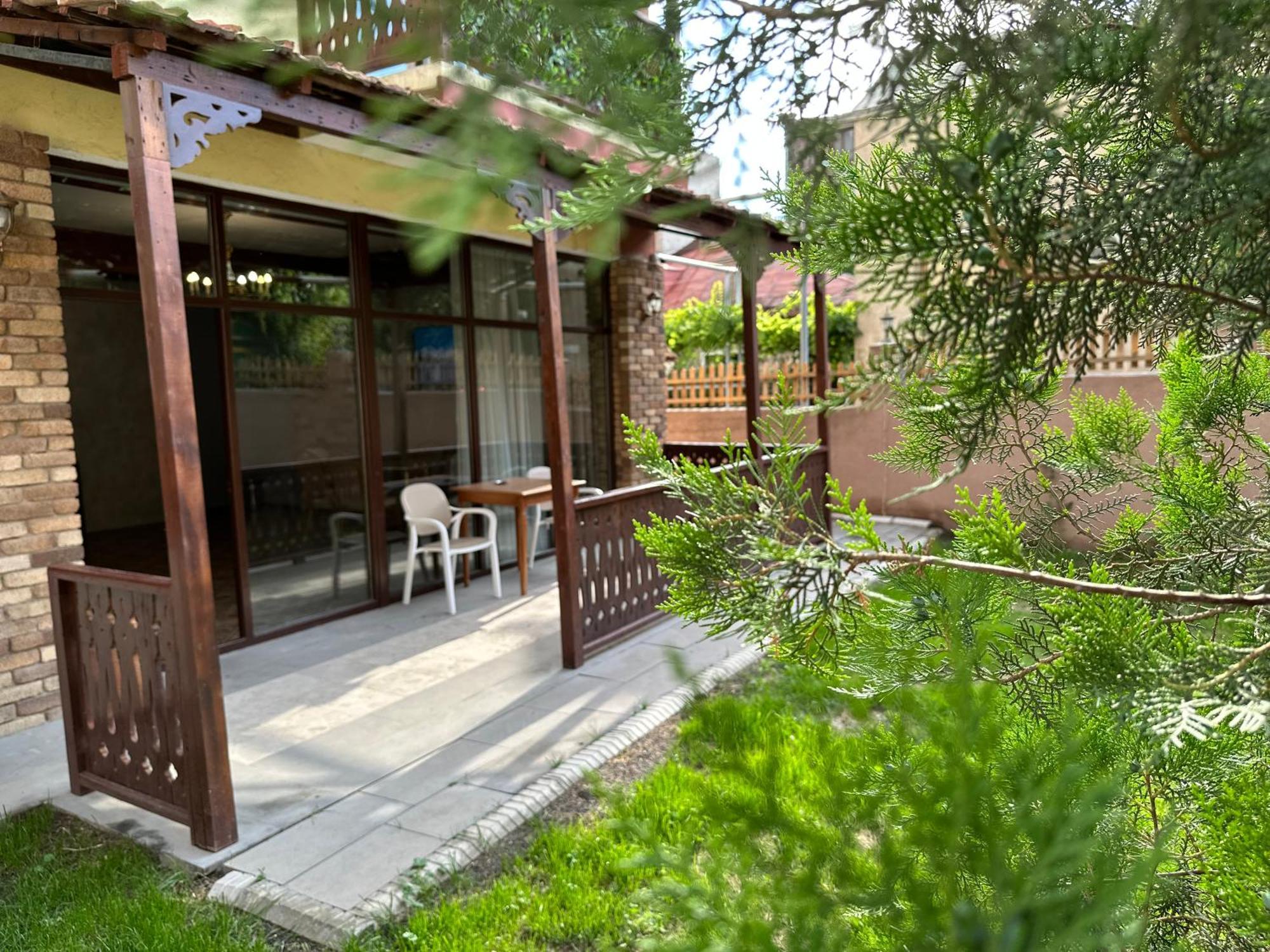 Armenia Hotel Erywań Zewnętrze zdjęcie