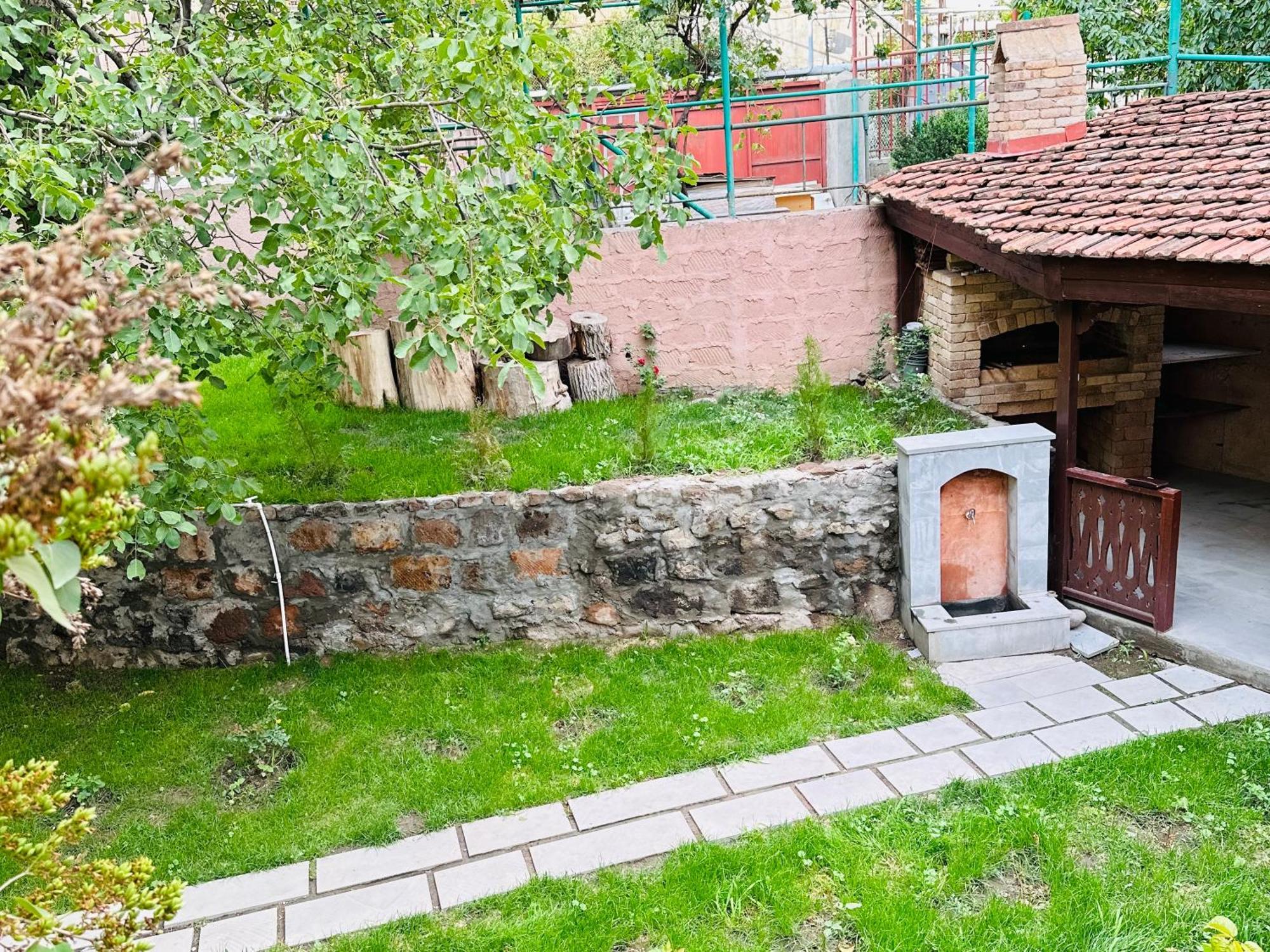 Armenia Hotel Erywań Zewnętrze zdjęcie